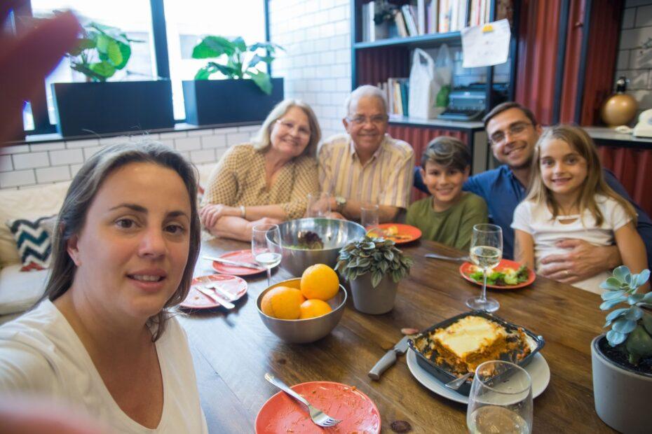 Illustration of The Real Reason Family Dinner Jokes Works Differently Than Most People Assume